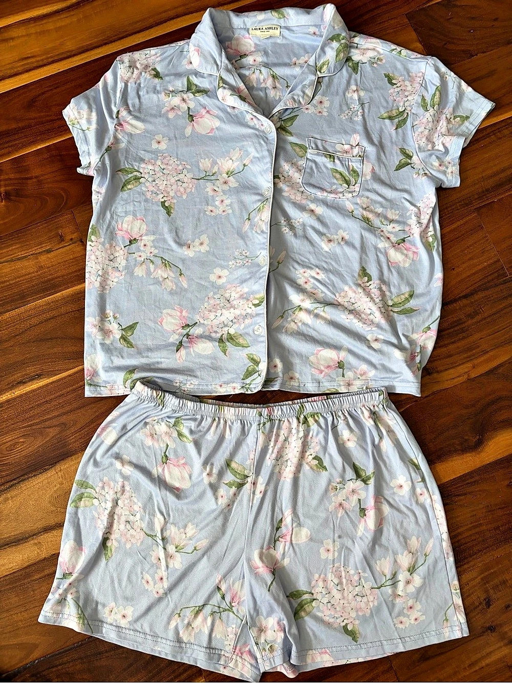 Laura Ashley Floral Pajama Set Size Large Like New